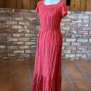 Maxi Dress, flowy, flower details